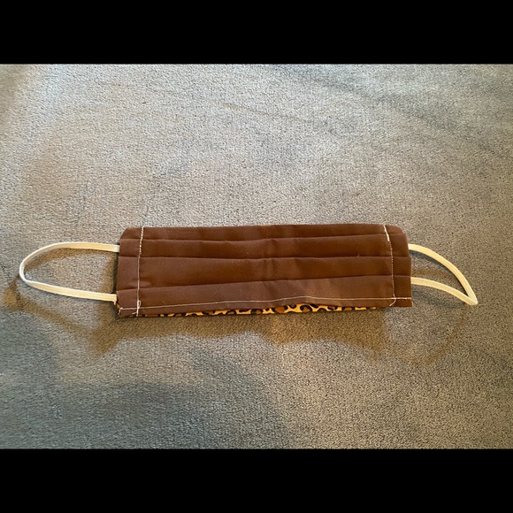 Cheetah Face Mask - Picture 2 of 3